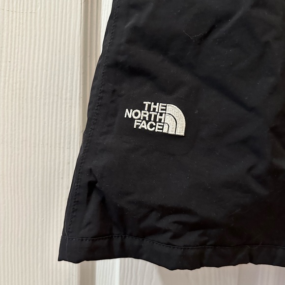 The North Face Hyvent Snowboarding/Skiing Pants - Picture 6 of 11